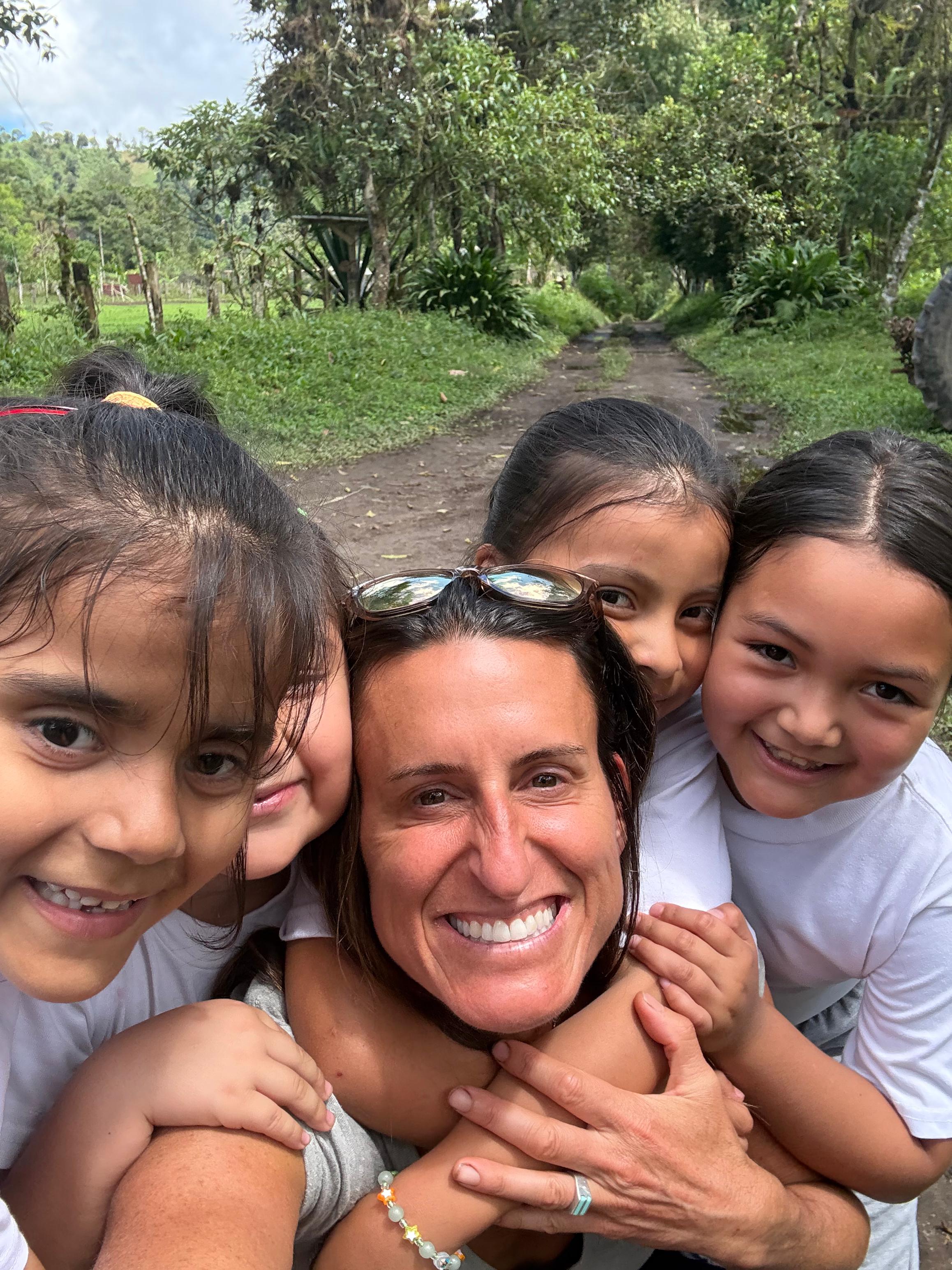 Children learning in the community at La Hesperia